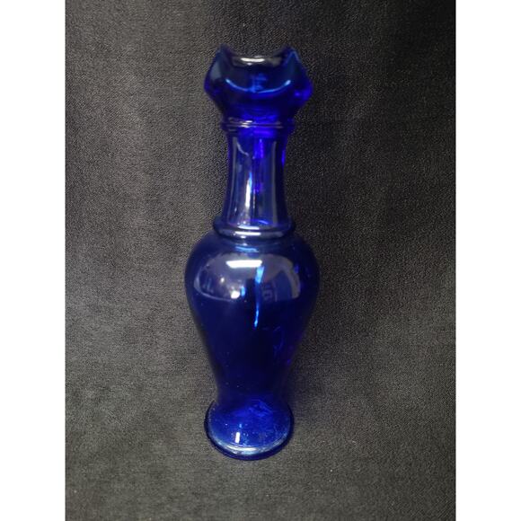 Vintage Avon Cobalt Blue Skin So Soft Bath Oil Bottle 1970's Collectible Decor - Picture 4 of 9